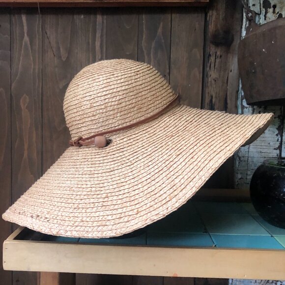 Gap Oversized Floppy Straw Sun Hat - Picture 4 of 10